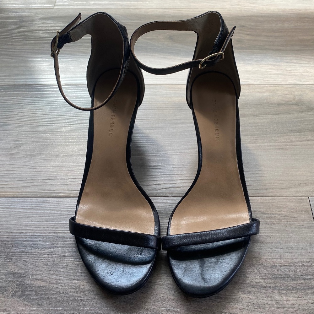 Banana Republic Black Strappy Heels 7.5
